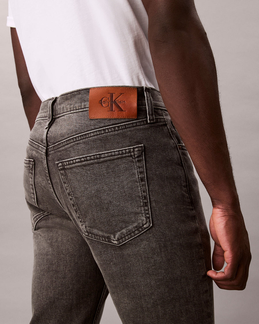 SLIM TAPER HEARST GREY JEANS