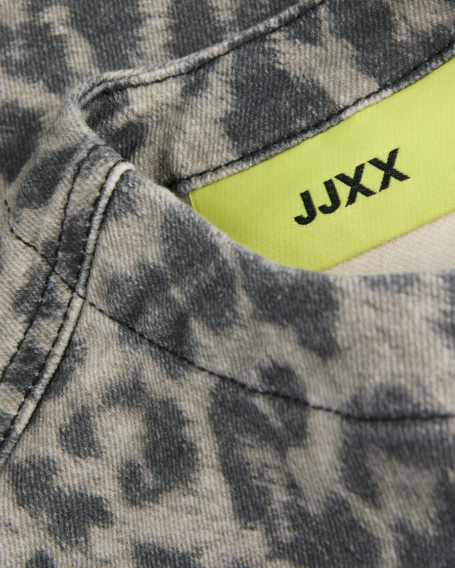 JXSARAH MAGGIE LEO TOP