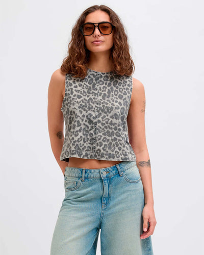 JXSARAH MAGGIE LEO TOPThumbnail