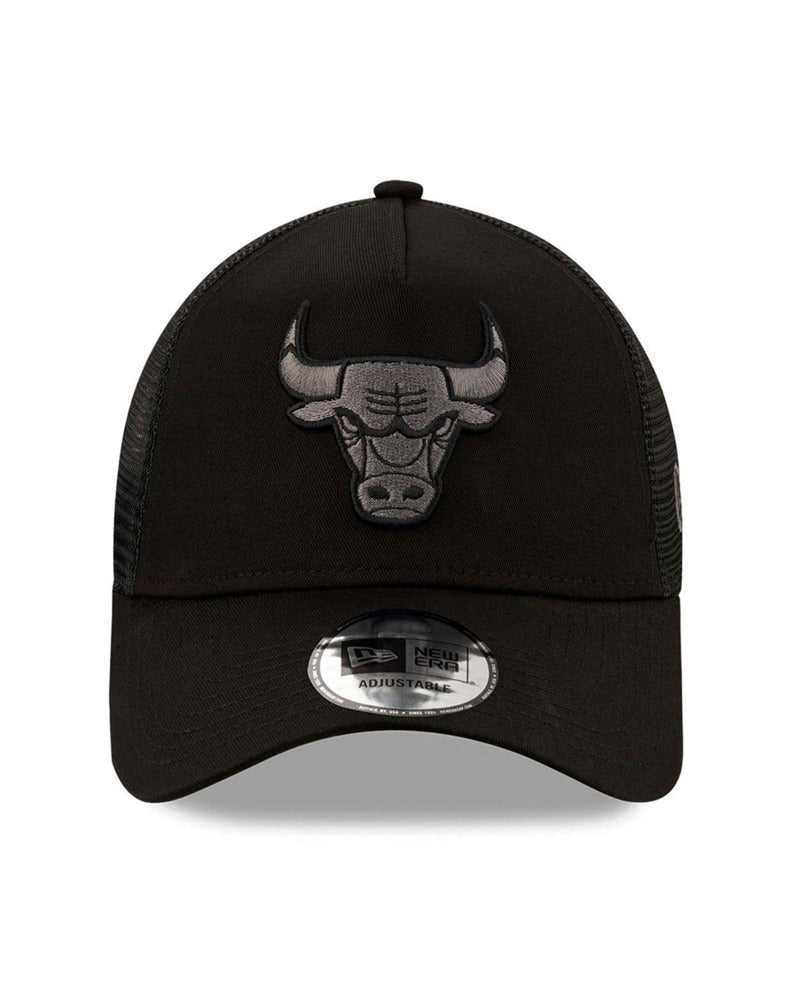 Bulls bob team logo trucker