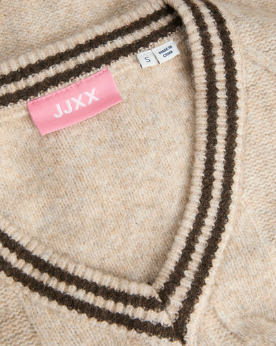 JXBRIANNA V-NECK KNITThumbnail