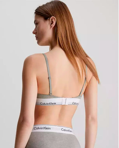 LIGHTLY LINED TRIANGLEThumbnail