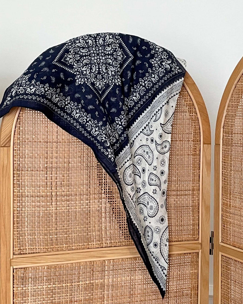 CallyIC Scarf