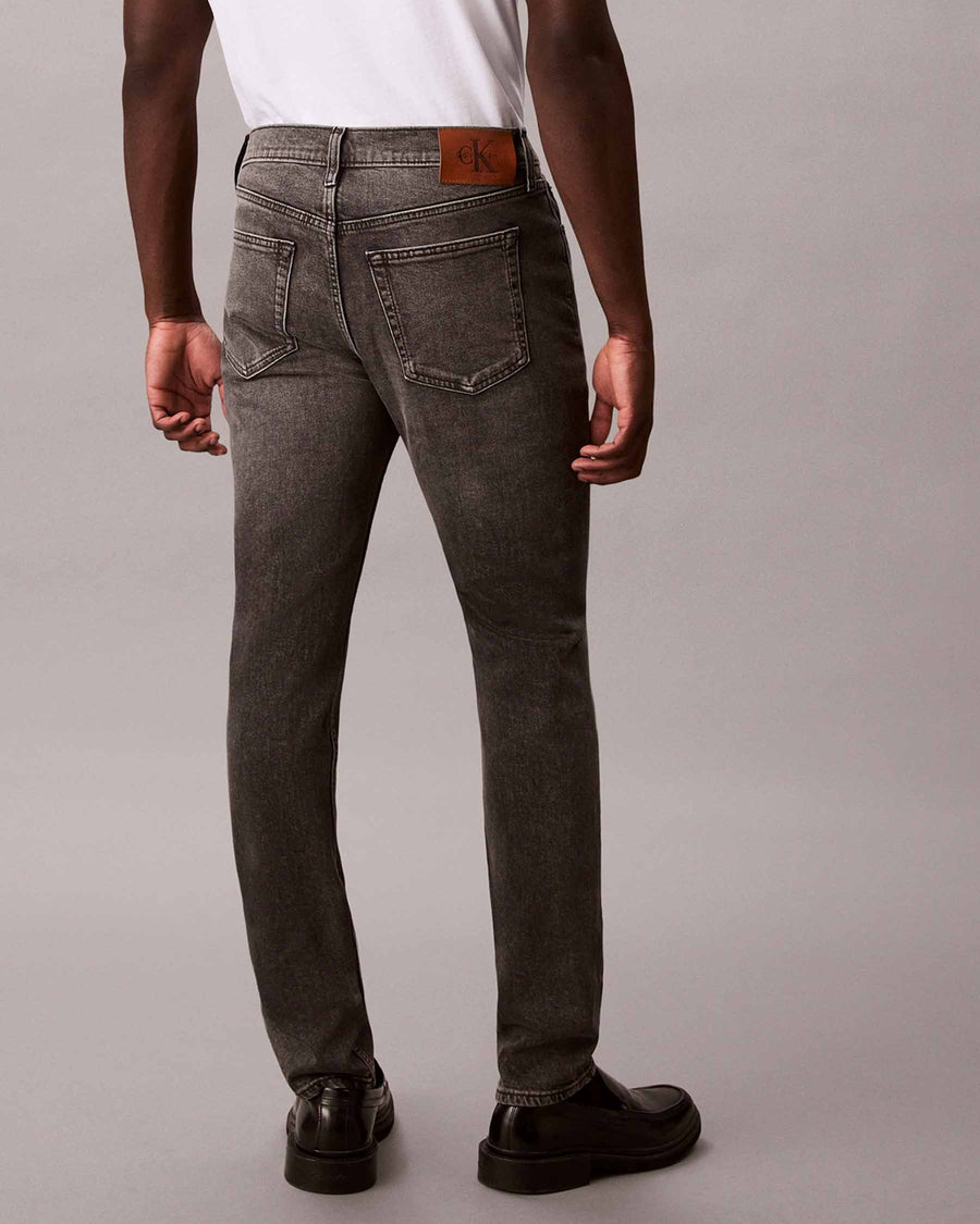 SLIM TAPER HEARST GREY JEANS