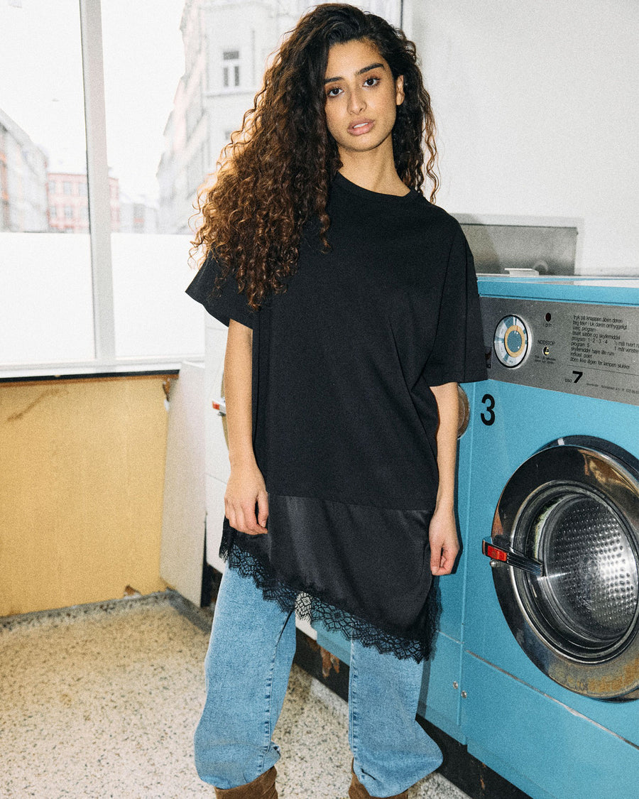 NMFILLA OVERSIZE SATIN LACE TEE