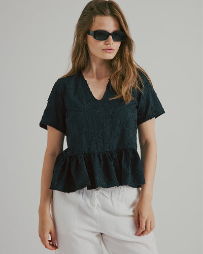 Lio flower teeThumbnail