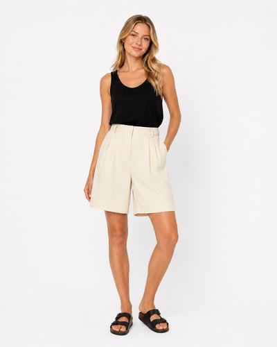 Melissa wide shortsThumbnail