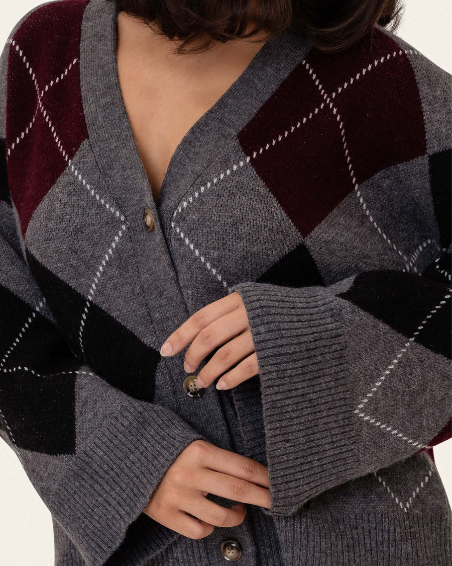 Saschaic cardigan