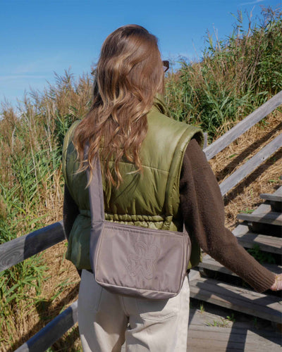 Vandafvisende mini crossbodyThumbnail