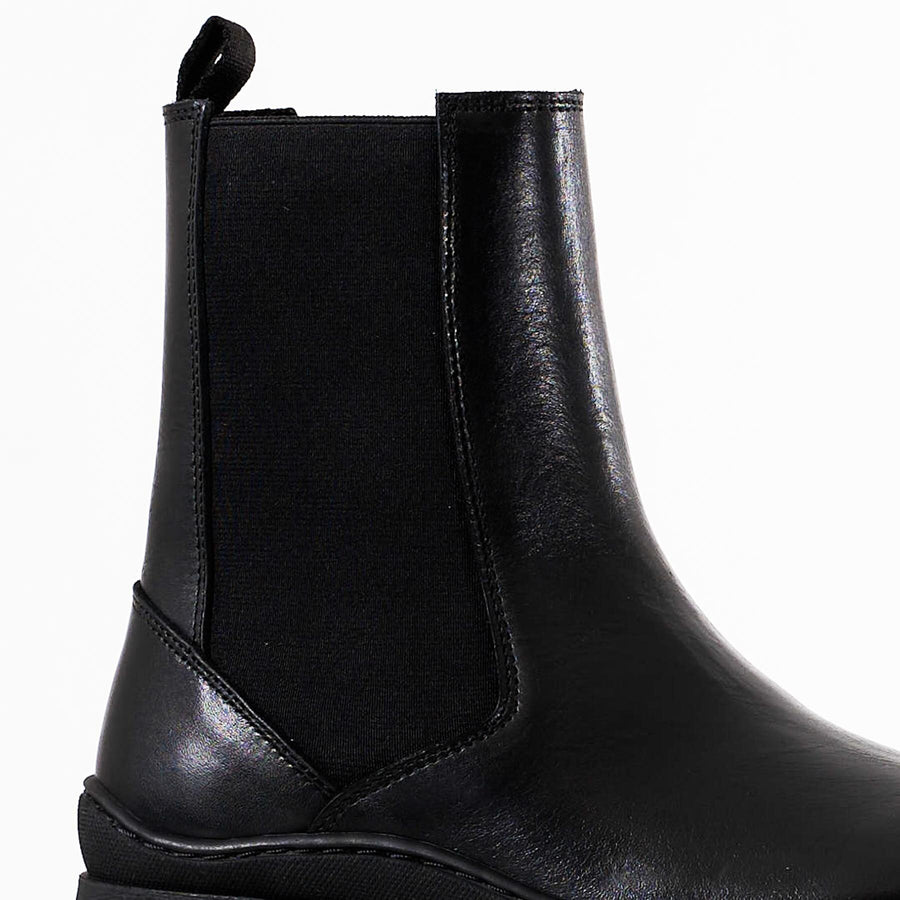 Psselione leather boot