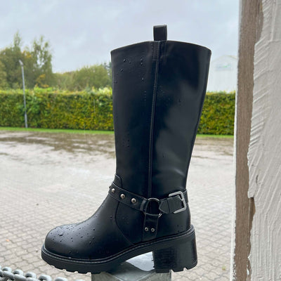 Mathilda bootThumbnail