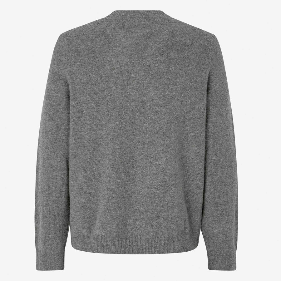 Isak knit sweater 15