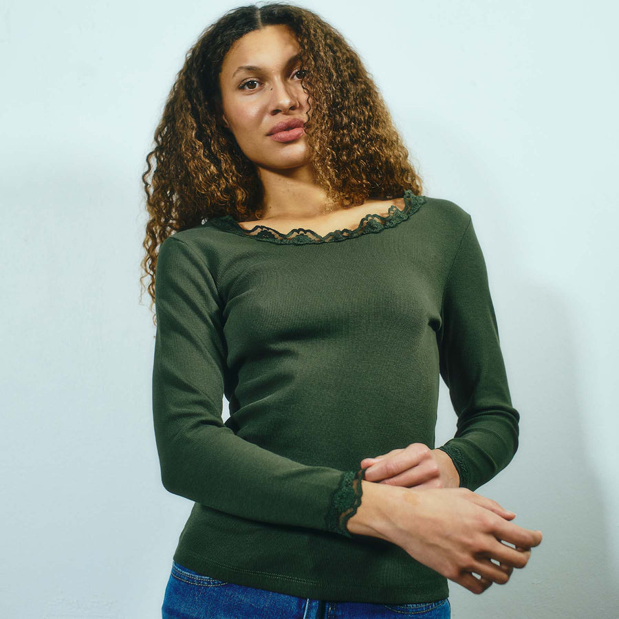 Purodine lace blouse