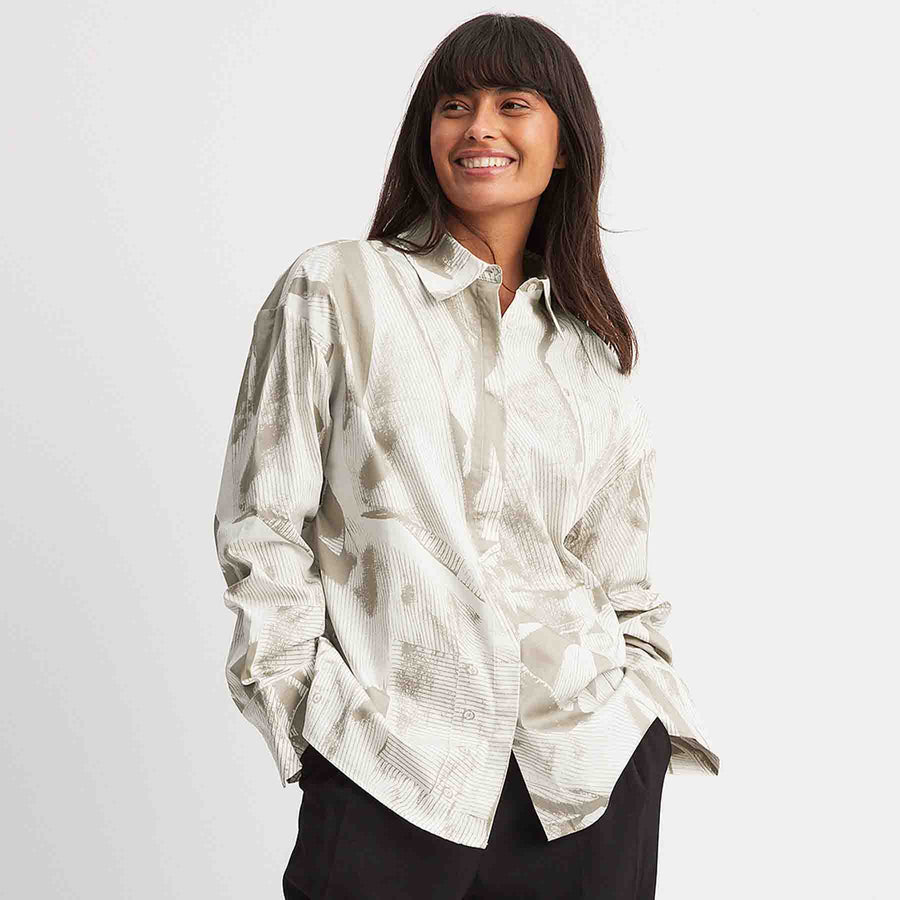 Oversized printed collar shirt