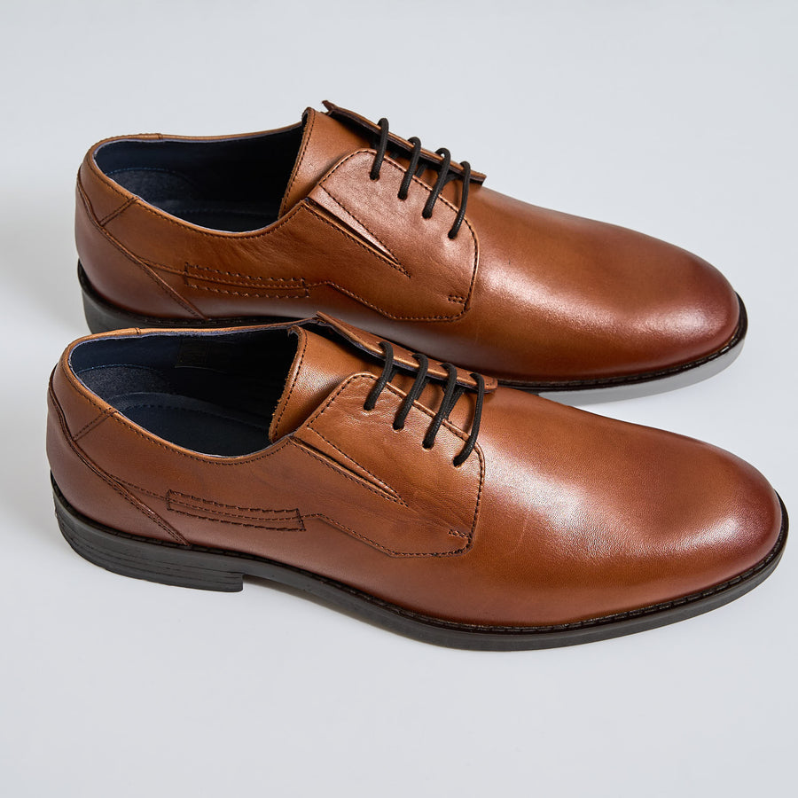 Dress shoe