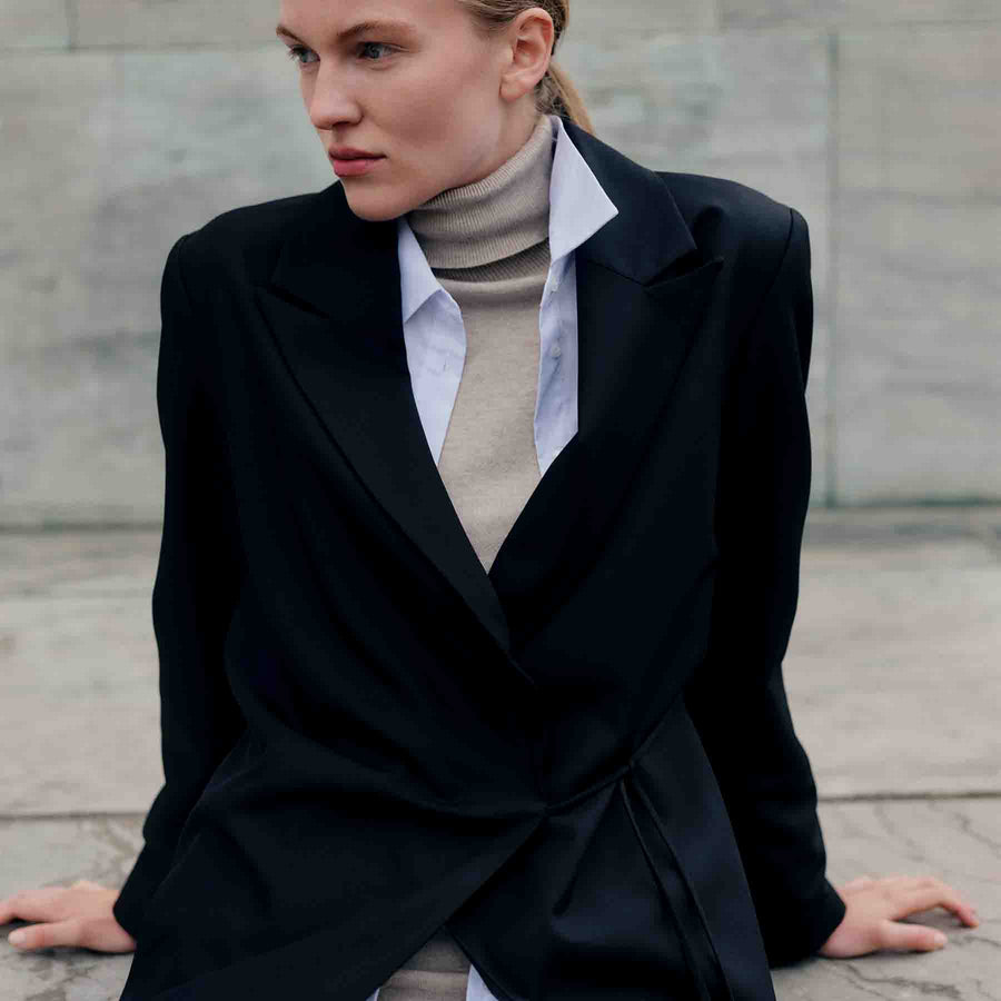 Viadria tie detail blazer