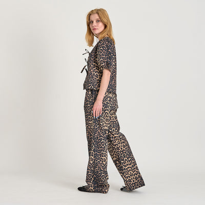 Sina leo pantsThumbnail