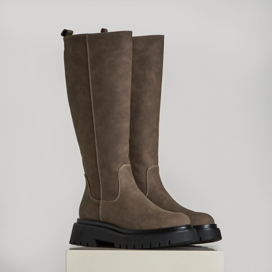Sisse high boot