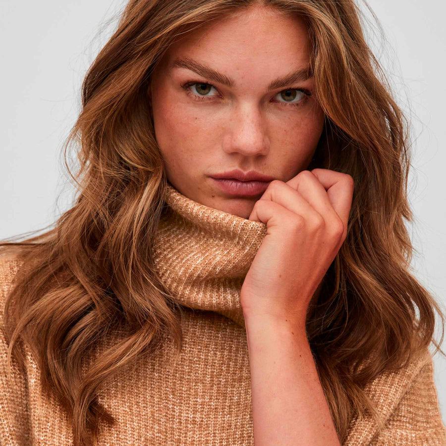 Vicilia rollneck