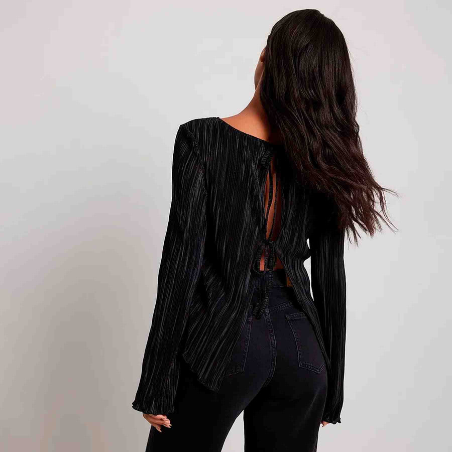 Back tie strap long sleeve top