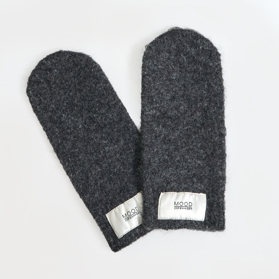 Mondi knit mittens