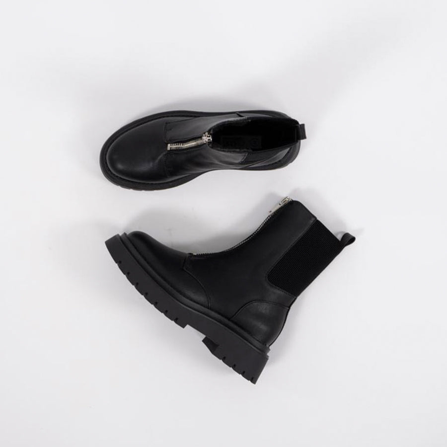 Mia zip boot