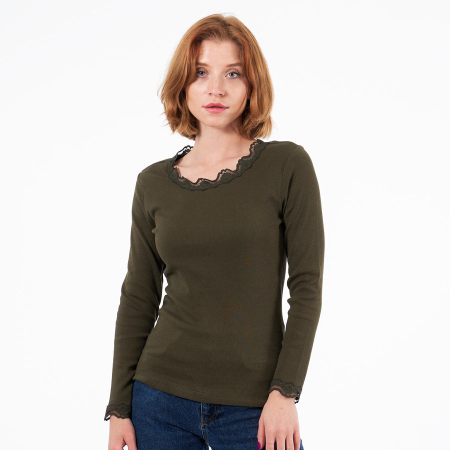 Purodine lace blouse