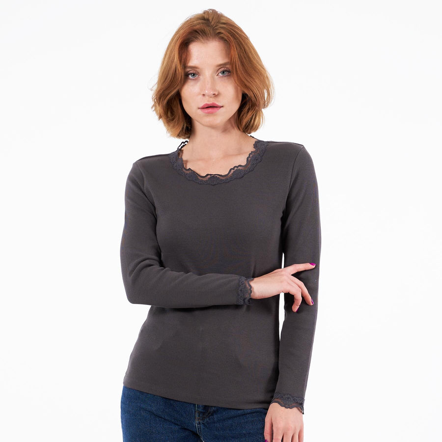 Purodine lace blouse