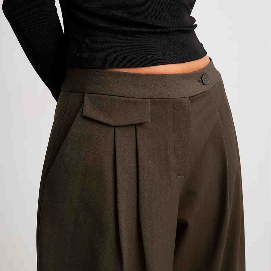 Detail mid waist loose trousers