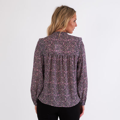 Hedda rikkelie shirtThumbnail