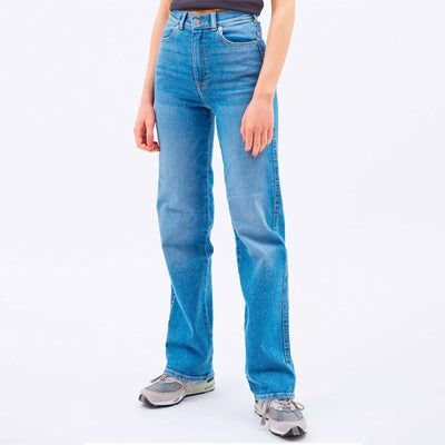 Moxy straightThumbnail