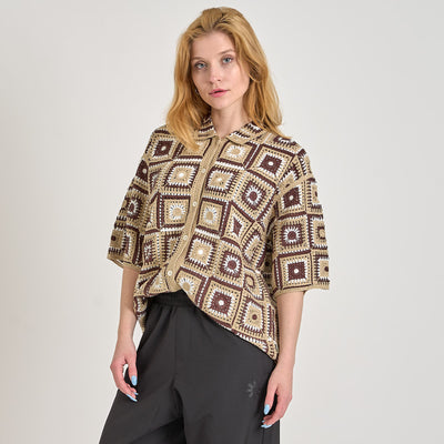 Wbbanks gran shirtThumbnail