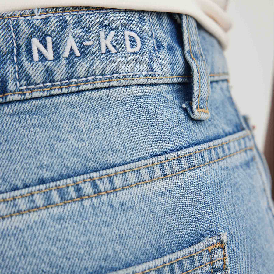 Wide high waist jean