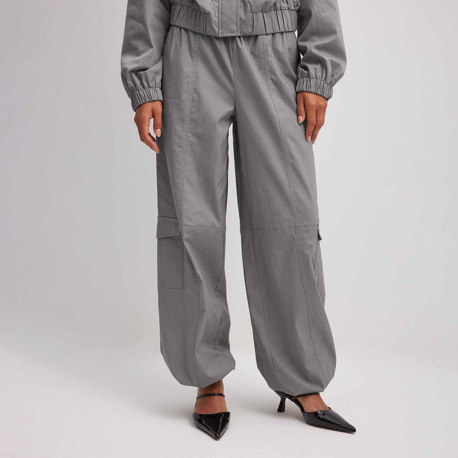 Loose fit cargo pants