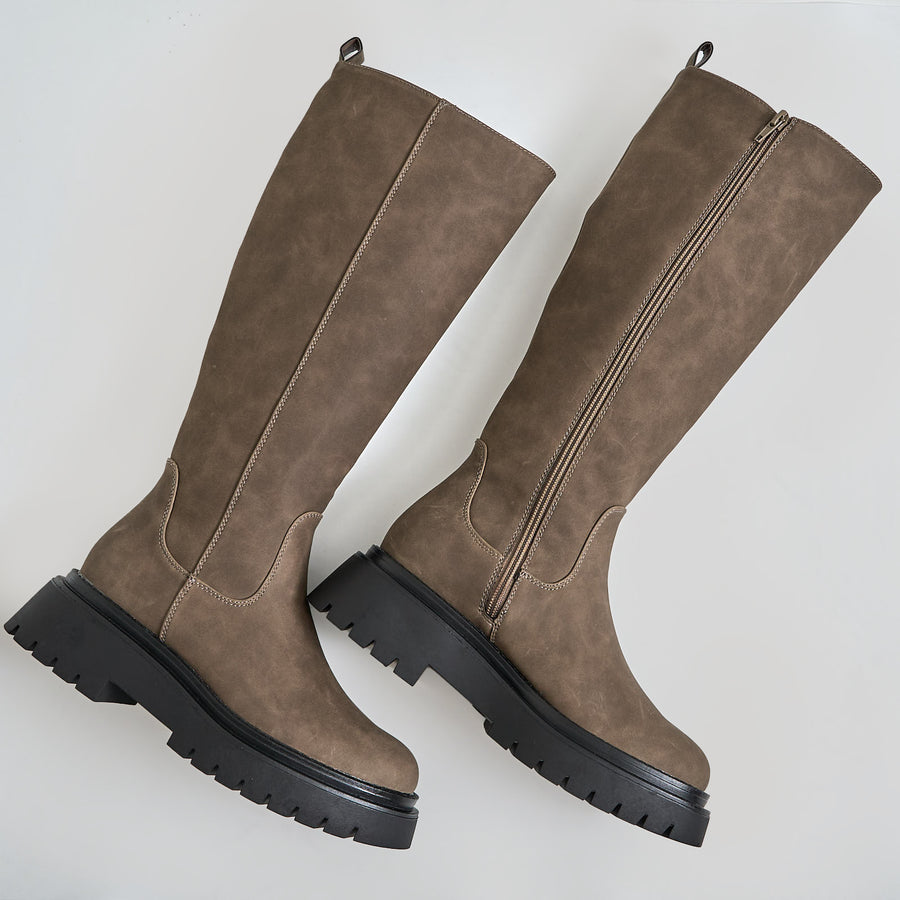 Sisse high boot