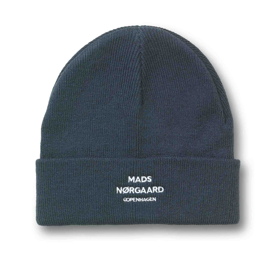 Isak ambas beanie