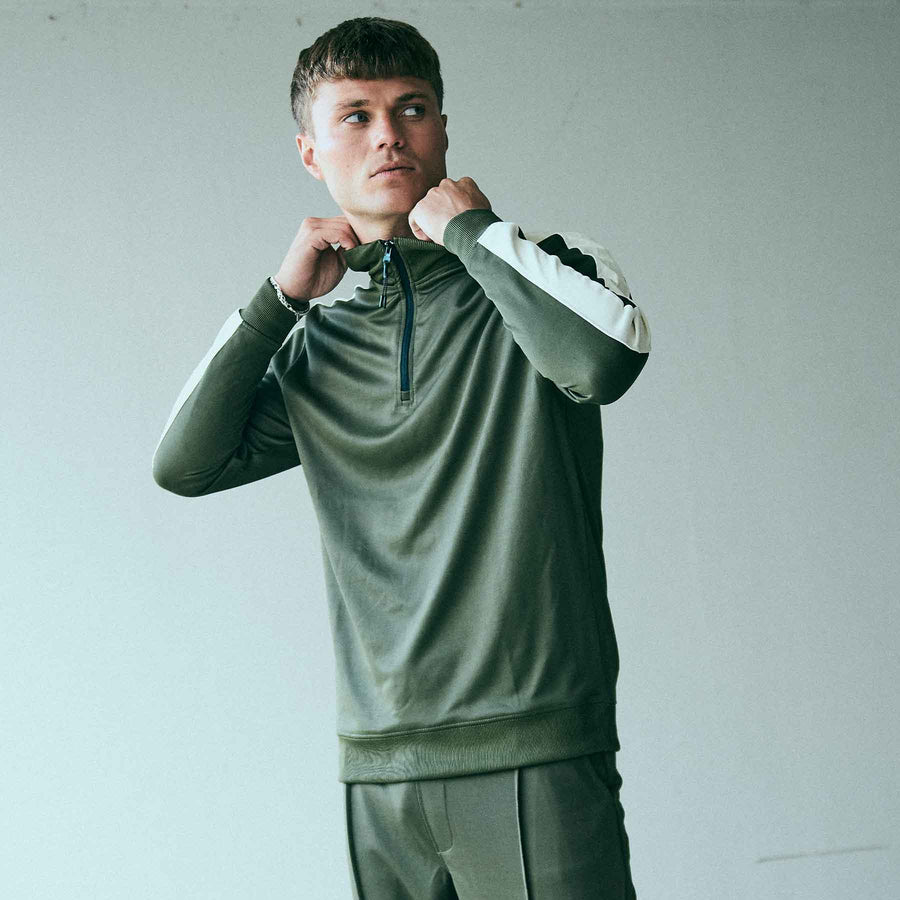 Pierre tape half zip