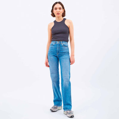 Moxy straightThumbnail