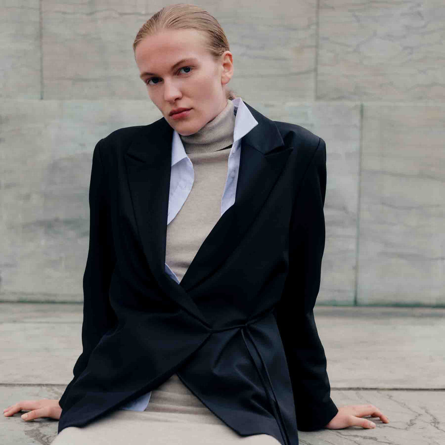 Viadria tie detail blazer