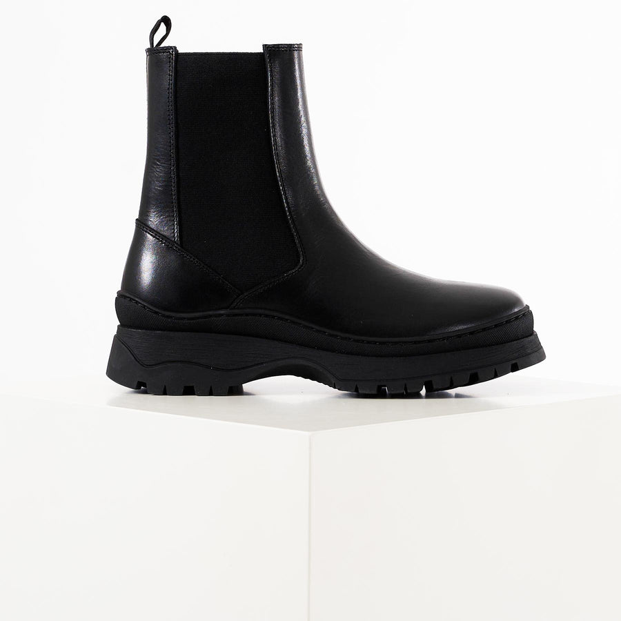 Psselione leather boot