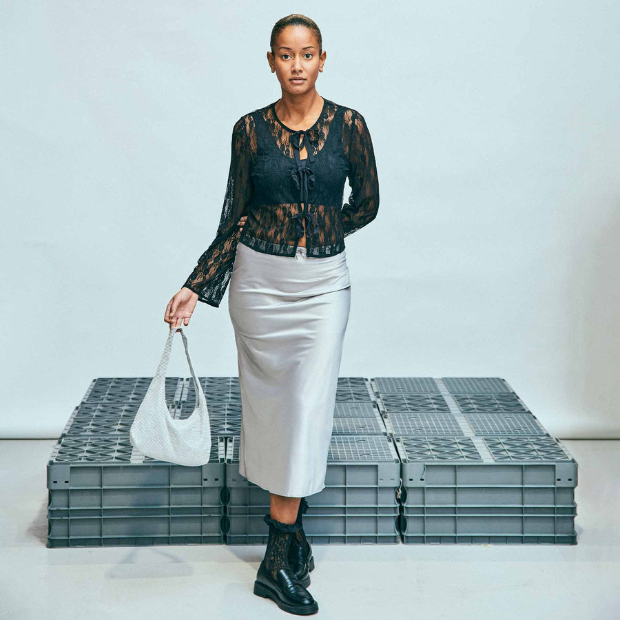 Pursarah bow satin skirt