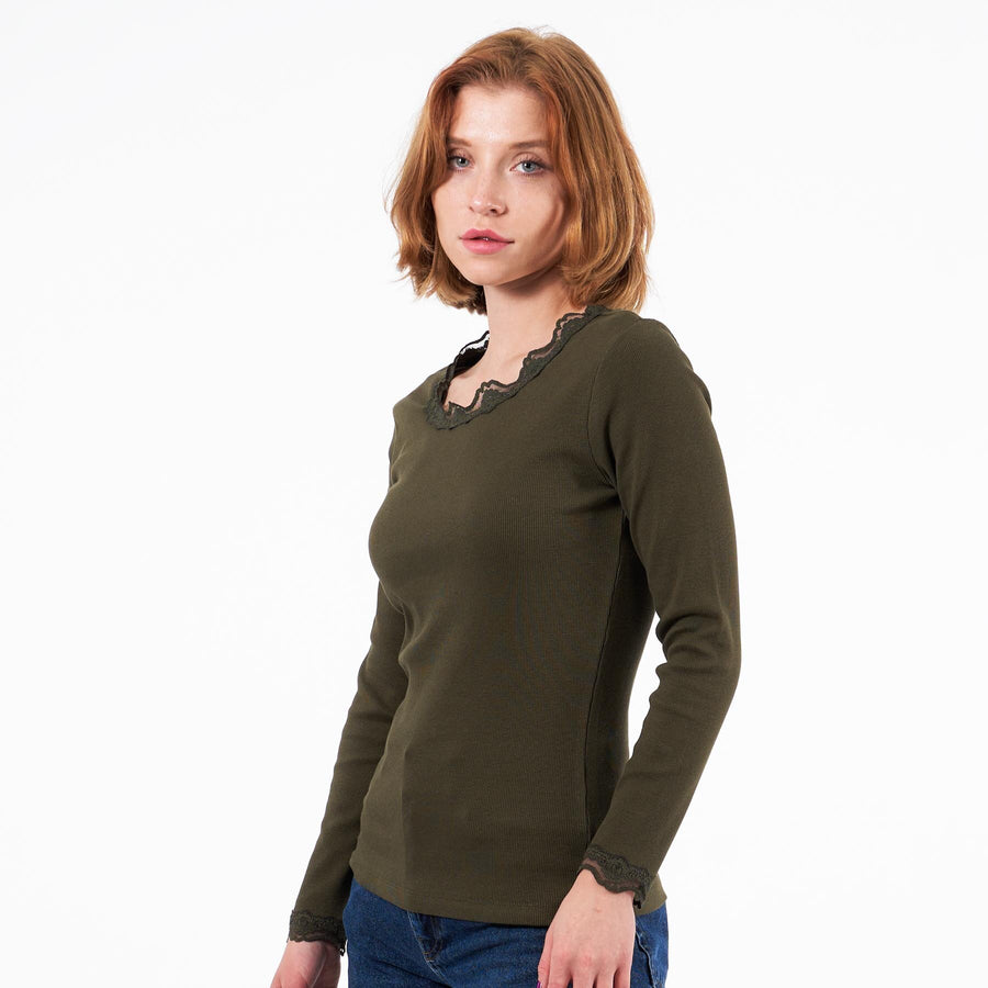 Purodine lace blouse