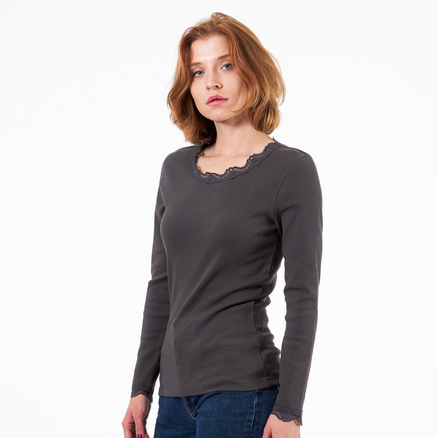 Purodine lace blouse