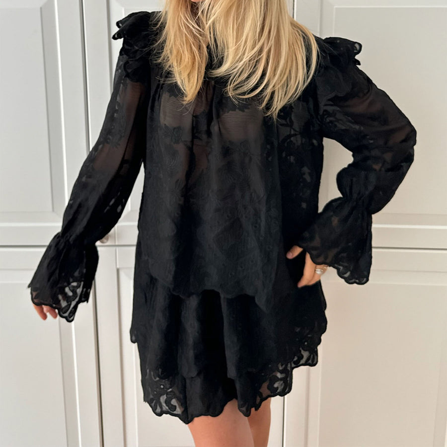 Ellinoric lace mini skirt
