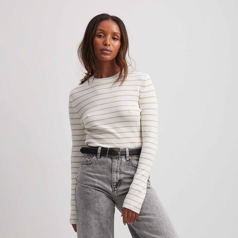 Ribbed knitted round