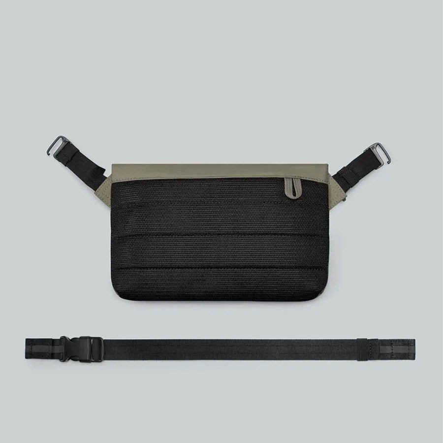 Lightweight bumbag