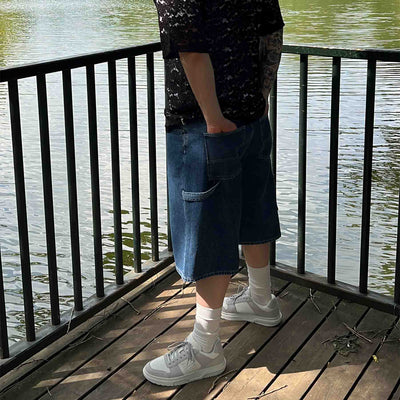 Vali worker shortsThumbnail