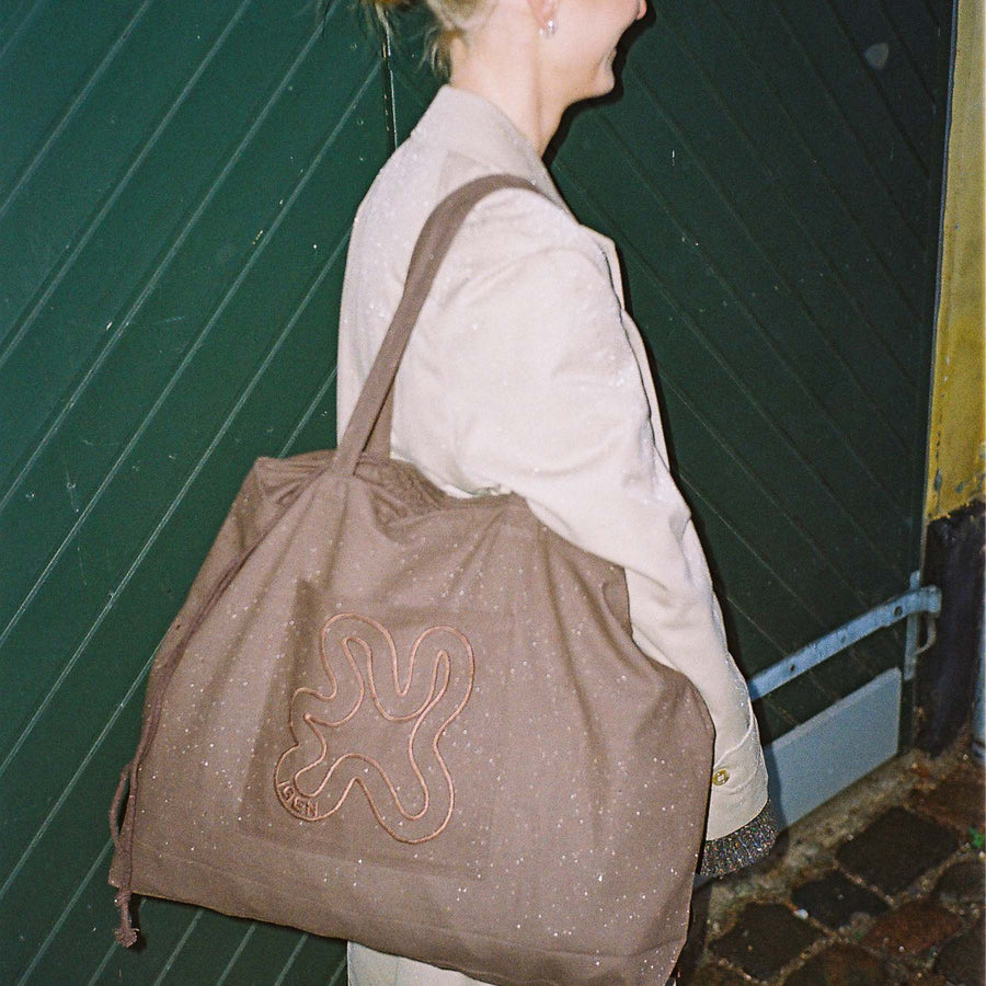Brown shopper