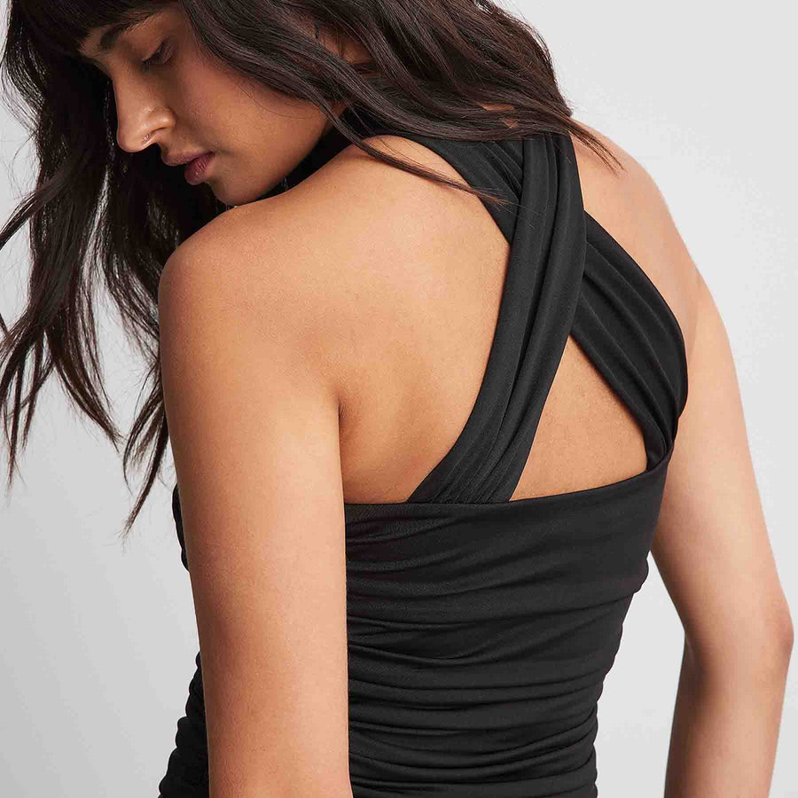 Neck detail gathered top