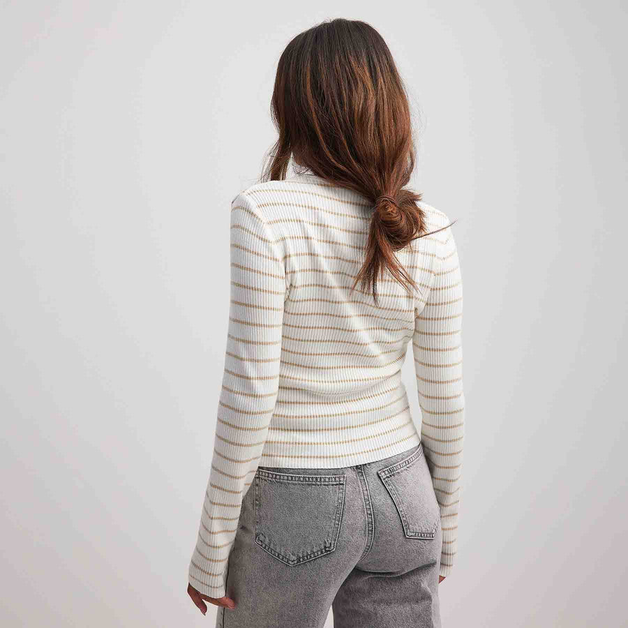 Ribbed knitted round